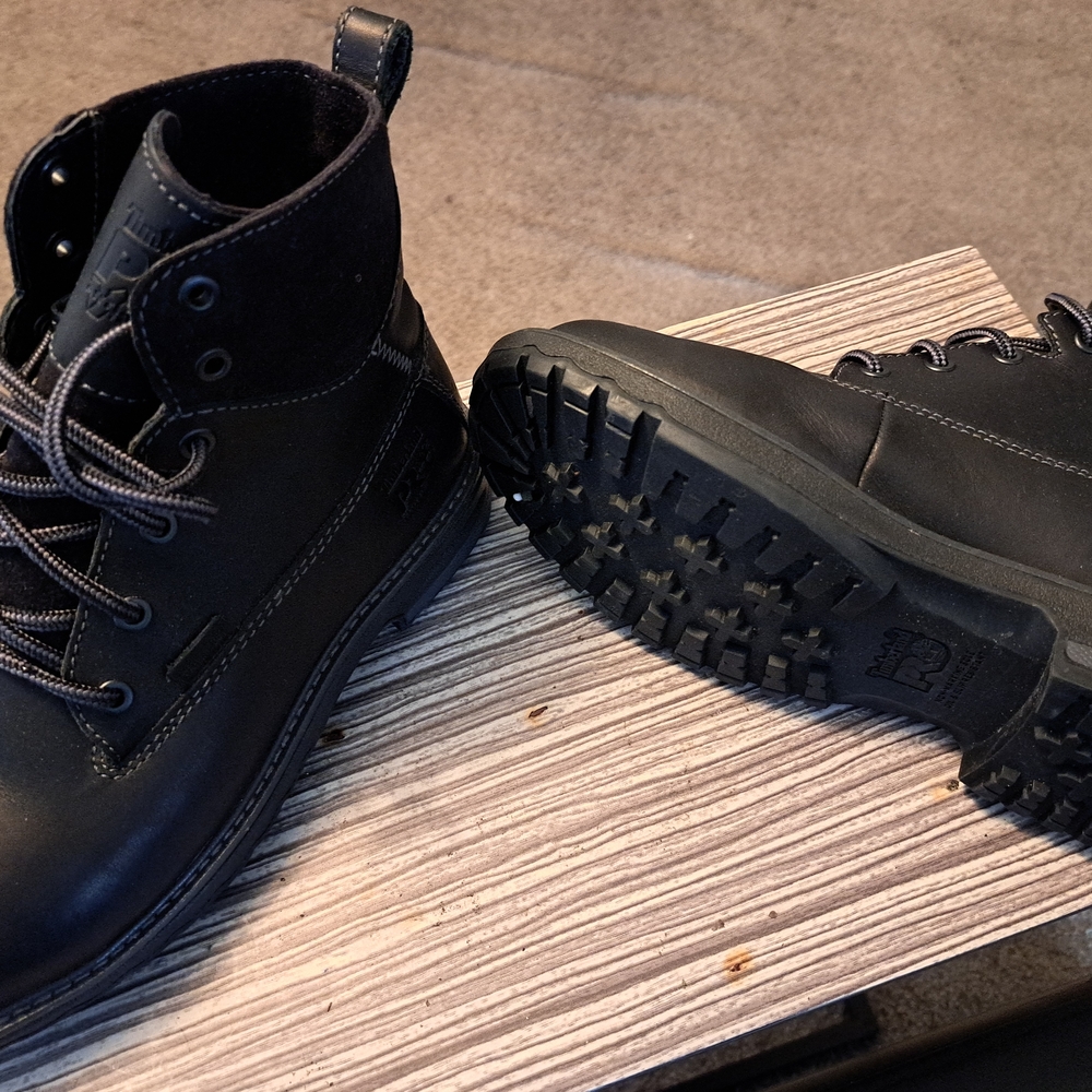 Timberland Black Rugged Boots with Lace-Up Design